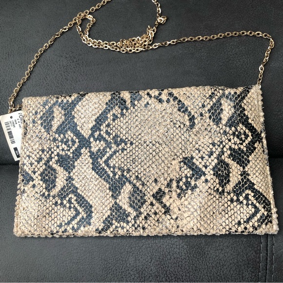 URBAN EXPRESSIONS CLUTCH - Picture 2 of 4